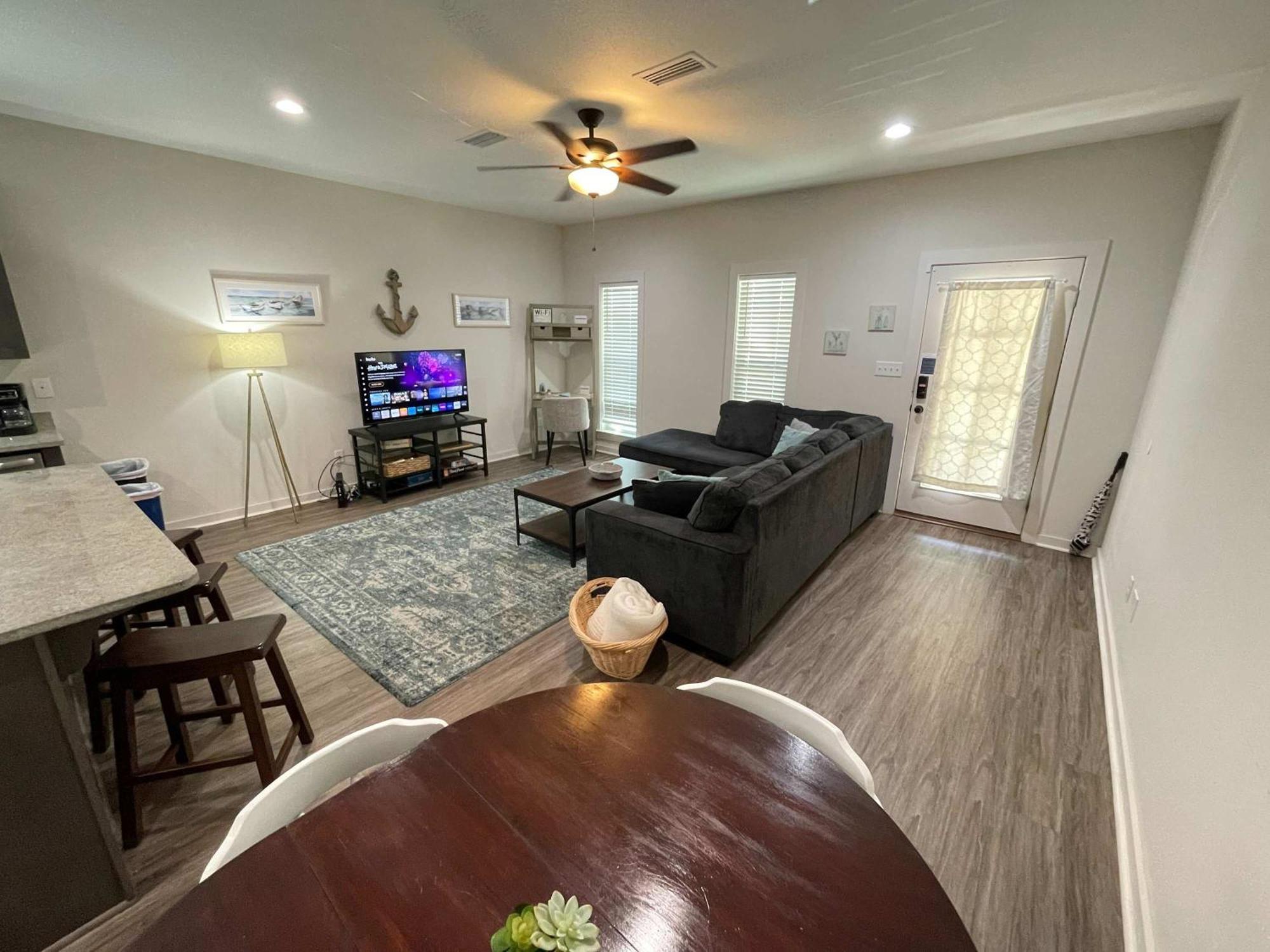 Beach Flow Bungalow-Mins To Downtown-Dining-Base Pensacola Exterior foto