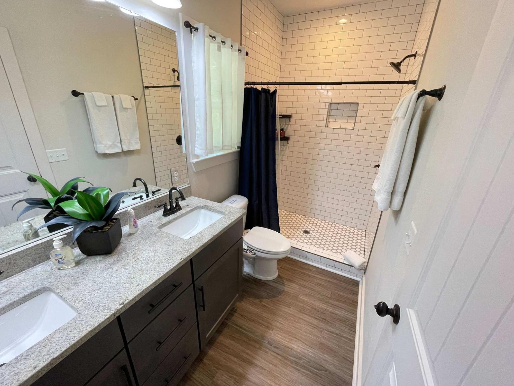 Beach Flow Bungalow-Mins To Downtown-Dining-Base Pensacola Exterior foto